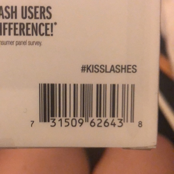 BOLD false eyelashes - Picture 3 of 3